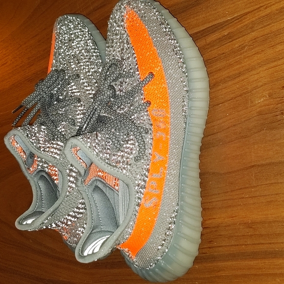 Yeezy Boost V2 - Beluga (Reflective) - Picture 6 of 8